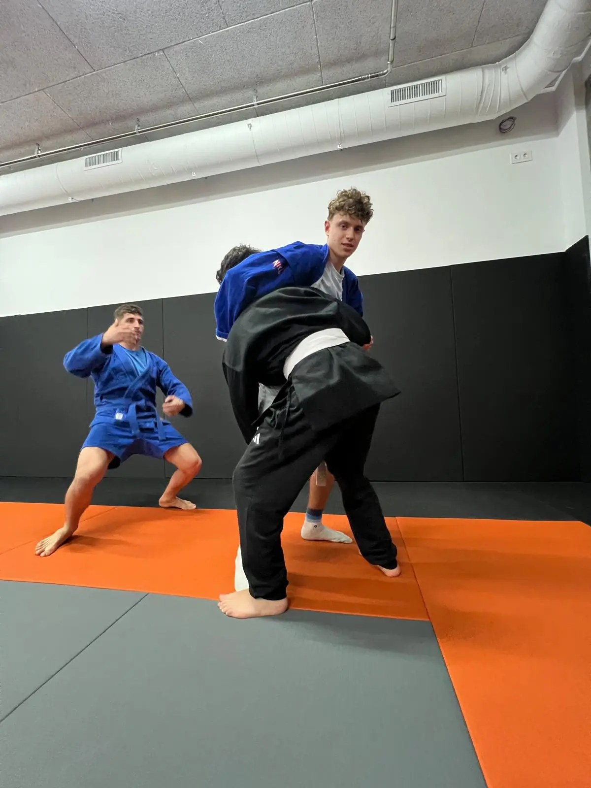 Sambo - 32